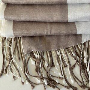 Banana Republic taupe ivory fringed scarf
